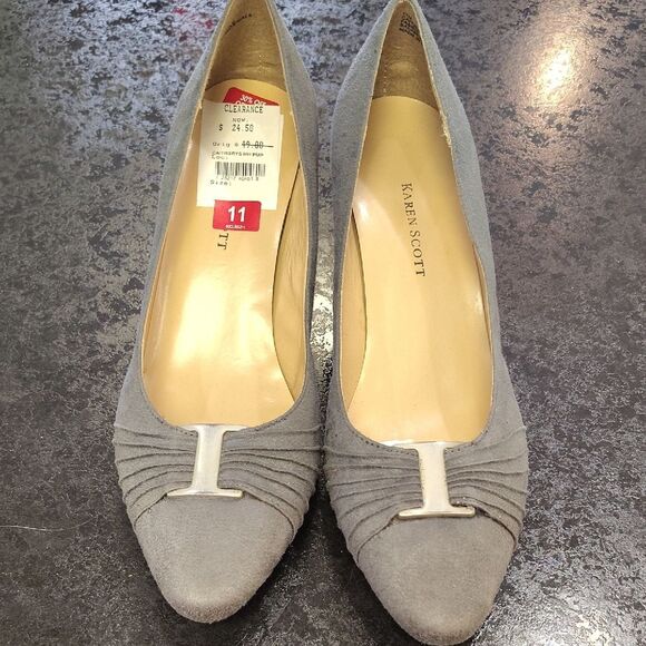 Karen Scott Gray Heeled Shoes with Classic Design - Picture 1 of 6